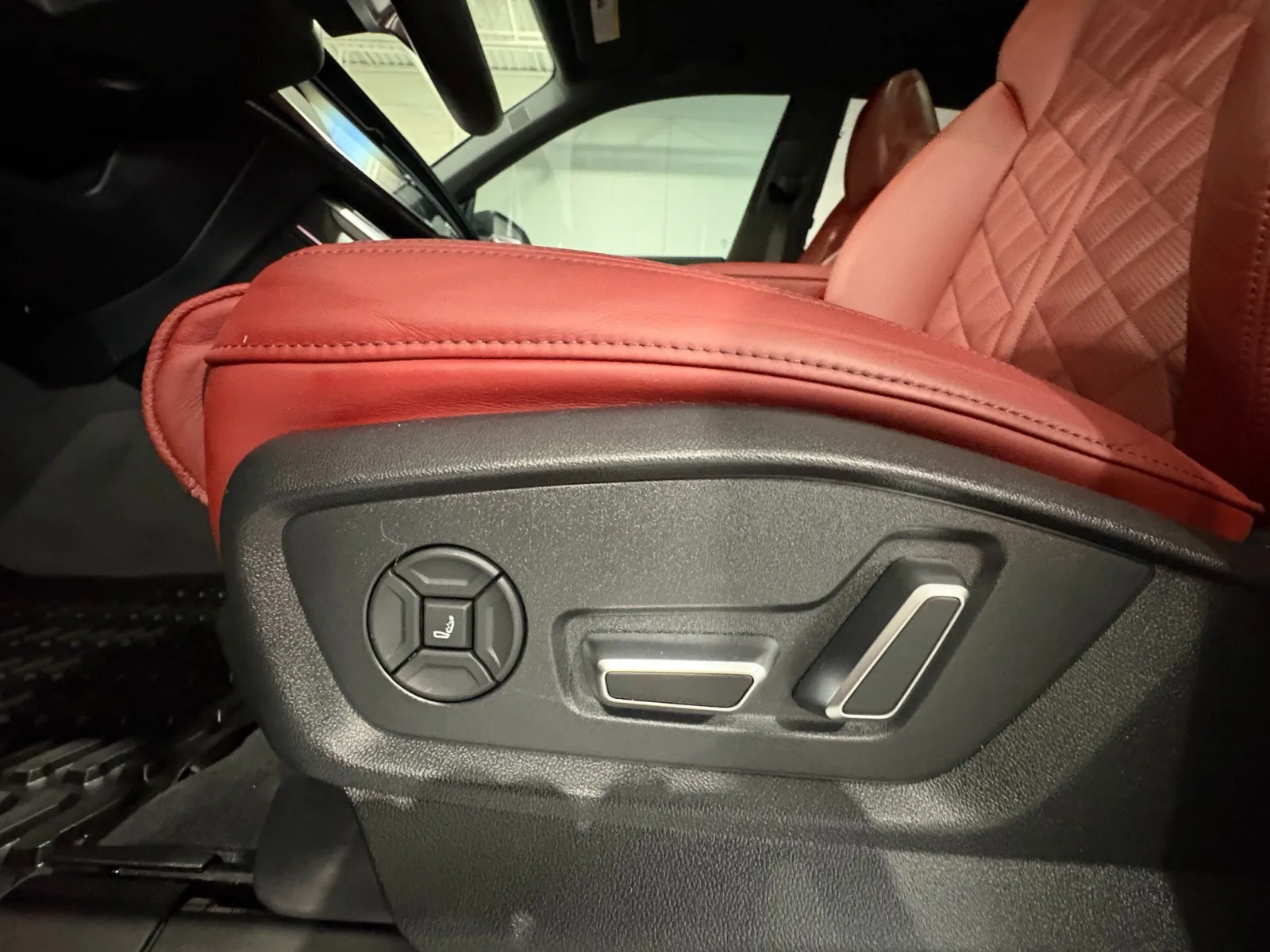 2026 Audi SQ8 Prestige - Photo 11