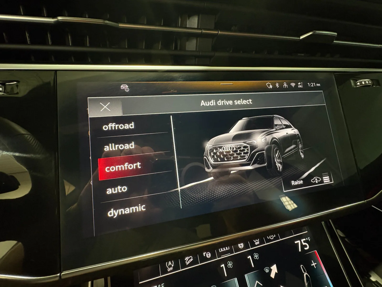 2026 Audi SQ8 Prestige - Photo 27