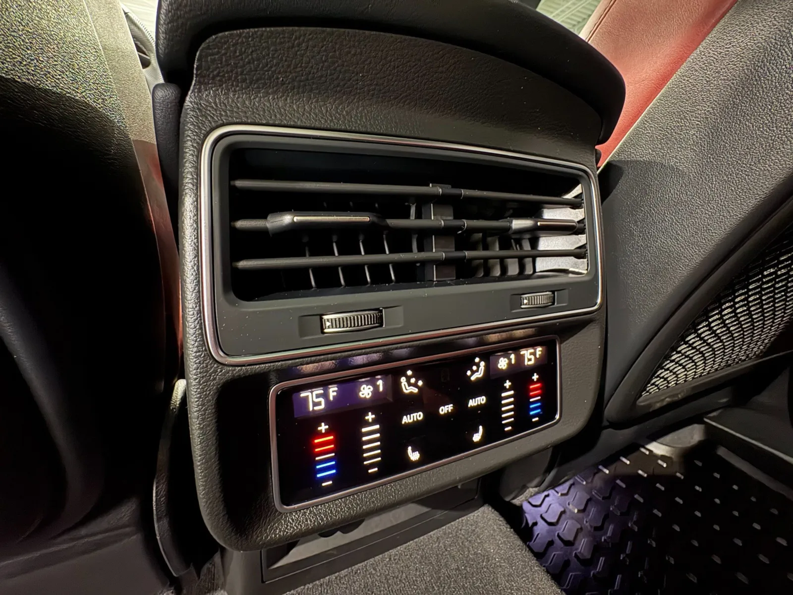 2026 Audi SQ8 Prestige - Photo 45