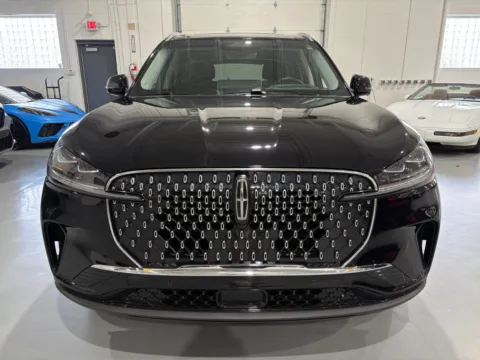 Photos of 2025 Lincoln Aviator Reserve for sale in Troy, MI at 8-11 Motor Group, Inc.