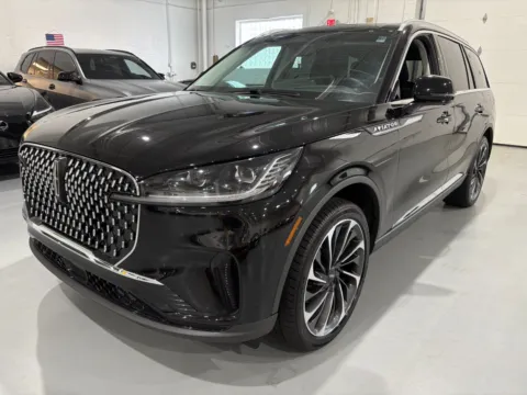 Another view of 2025 Lincoln Aviator Reserve for sale in Troy, MI at 8-11 Motor Group, Inc.