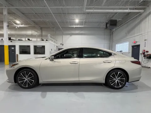More photos of 2023 Lexus ES 350 at 8-11 Motor Group, Inc., MI
