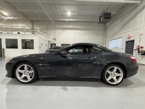 More photos of 2013 Mercedes-Benz SL 550 at 8-11 Motor Group, Inc., MI