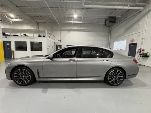 More photos of 2020 BMW 750i xDrive at 8-11 Motor Group, Inc., MI