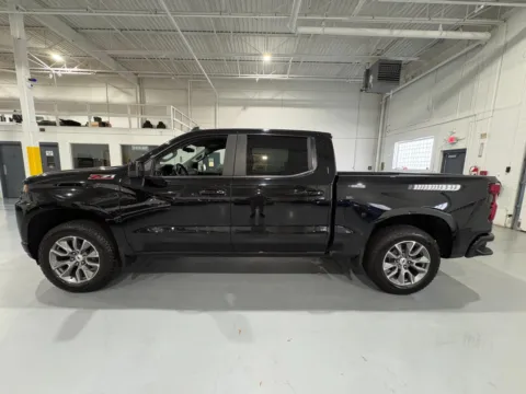 More photos of 2021 Chevrolet Silverado 1500 RST at 8-11 Motor Group, Inc., MI
