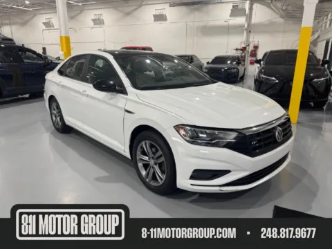 White 2019 Volkswagen Jetta R-Line for sale in Troy, MI