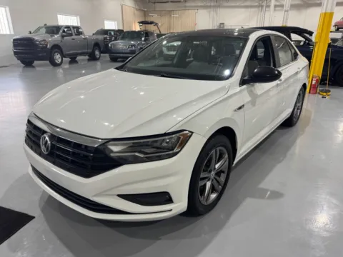 Another view of 2019 Volkswagen Jetta R-Line for sale in Troy, MI at 8-11 Motor Group, Inc.