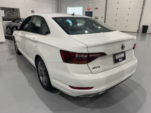 More photos of 2019 Volkswagen Jetta R-Line at 8-11 Motor Group, Inc., MI
