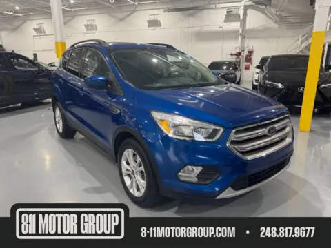 Blue 2018 Ford Escape SE for sale in Troy, MI