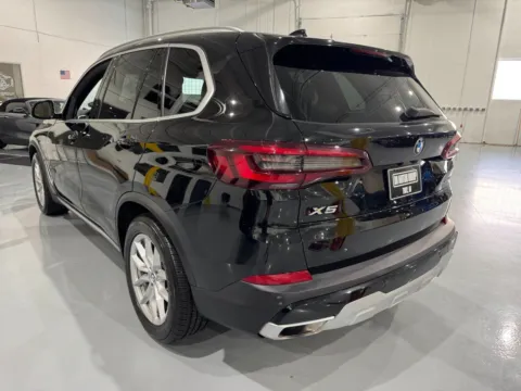 More photos of 2022 BMW X5 xDrive40i at 8-11 Motor Group, Inc., MI