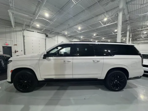 More photos of 2022 Cadillac Escalade ESV Sport at 8-11 Motor Group, Inc., MI