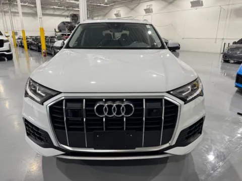 Photos of 2023 Audi Q7 quattro Premium 45 TFSI for sale in Troy, MI at 8-11 Motor Group, Inc.
