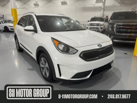 White 2019 Kia Niro LX for sale in Troy, MI