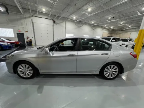 More photos of 2013 Honda Accord EX-L at 8-11 Motor Group, Inc., MI