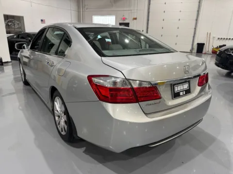 More photos of 2013 Honda Accord EX-L at 8-11 Motor Group, Inc., MI