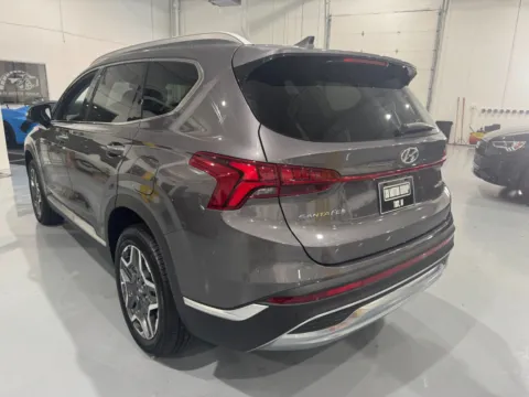 More photos of 2022 Hyundai SANTA FE Plug-In Hyb Limited at 8-11 Motor Group, Inc., MI