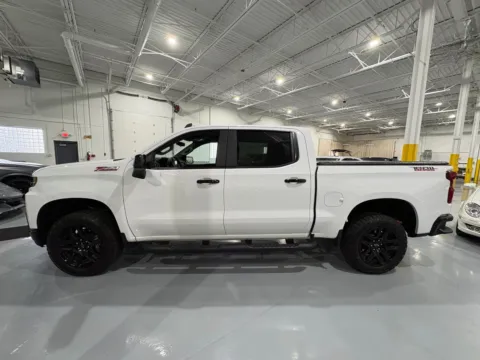 More photos of 2021 Chevrolet Silverado 1500 4WD Crew Cab Short Bed LT Trail Boss at 8-11 Motor Group, Inc., MI