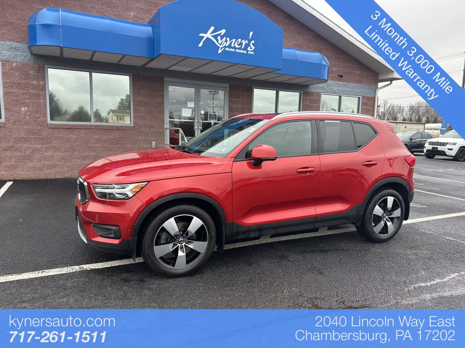 2019 Volvo XC40 Momentum's photo