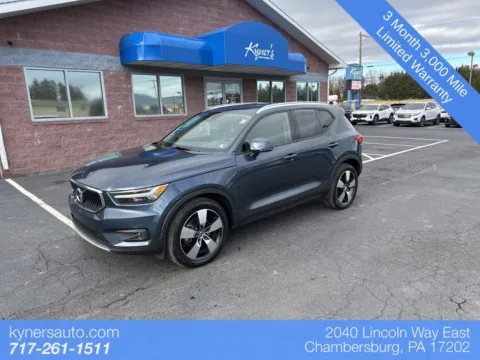 Blue 2021 Volvo XC40 Momentum for sale in Chambersburg, PA