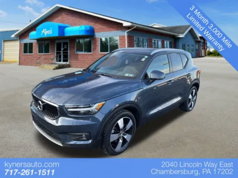 Blue 2021 Volvo XC40 Momentum for sale in Chambersburg, PA