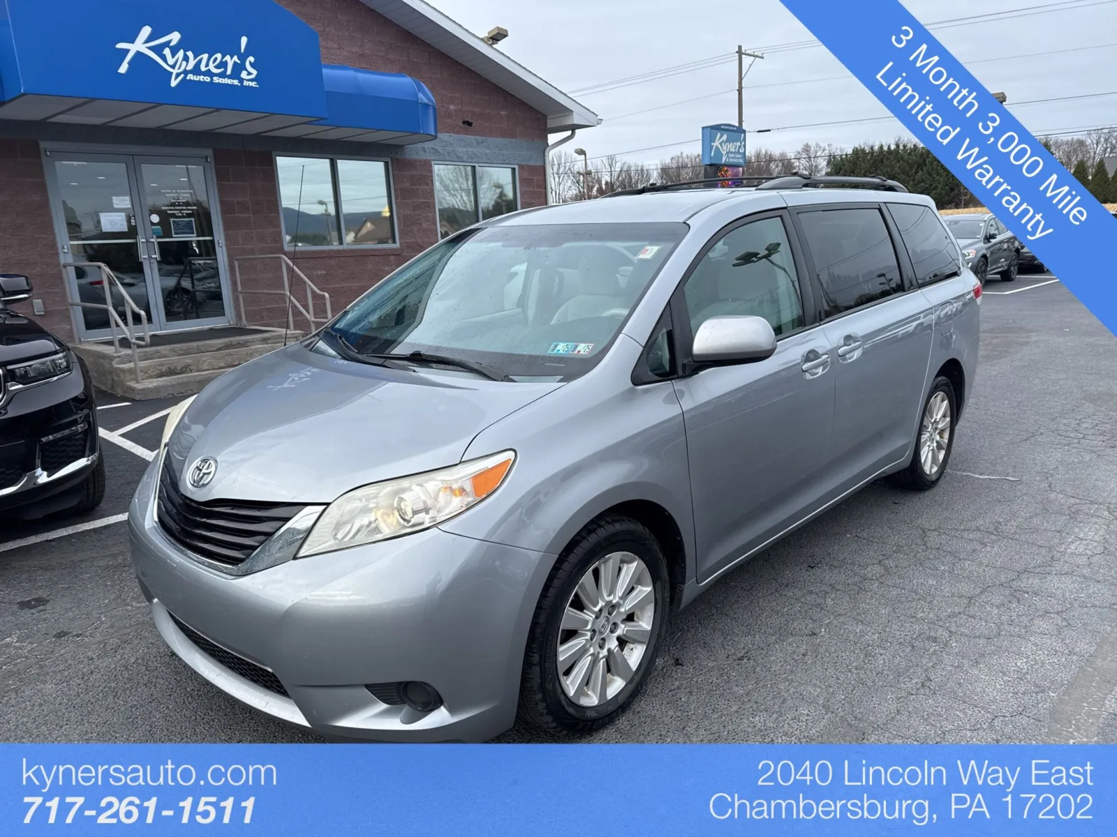 Silver 2013 Toyota Sienna LE for sale in Chambersburg, PA