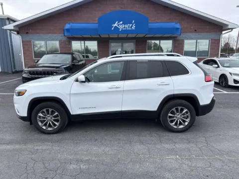 Another view of 2021 Jeep Cherokee Latitude Lux for sale in Chambersburg, PA at Kyner's Auto Sales, Inc.