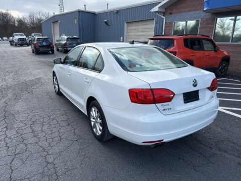 More photos of 2011 Volkswagen Jetta 2.5L SE at Kyner's Auto Sales, Inc., PA