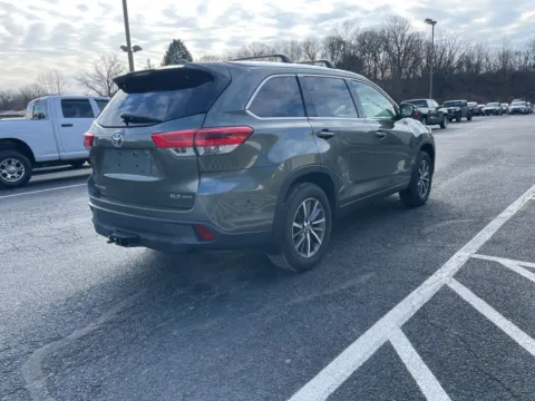 More photos of 2017 Toyota Highlander XLE at Kyner's Auto Sales, Inc., PA