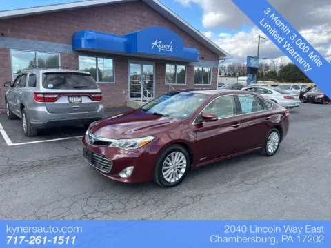 Red 2015 Toyota Avalon Hybrid Limited for sale in Chambersburg, PA
