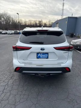 More photos of 2023 Toyota Highlander Hybrid Limited at Kyner's Auto Sales, Inc., PA