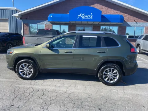 Another view of 2019 Jeep Cherokee Latitude Plus for sale in Chambersburg, PA at Kyner's Auto Sales, Inc.