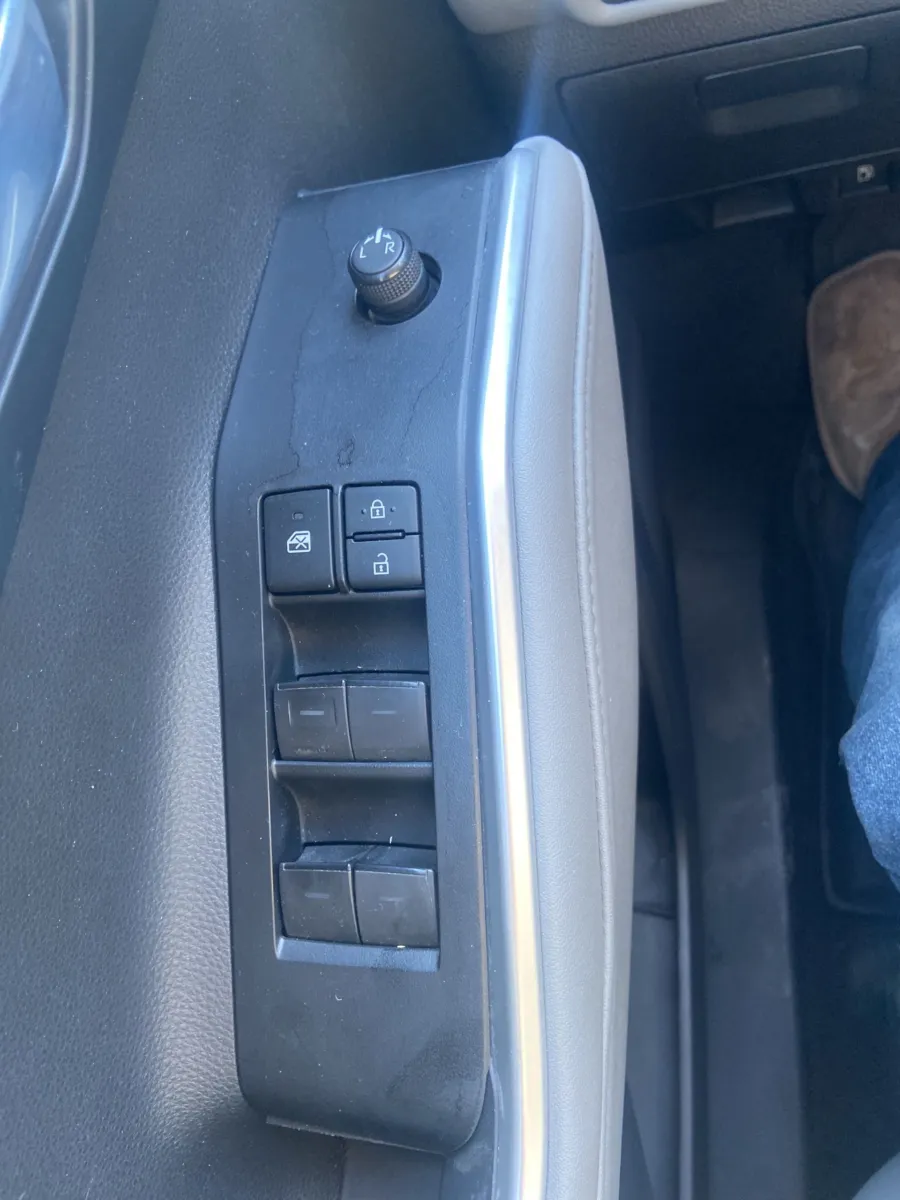 2022 Toyota Highlander Hybrid XLE — photo 31