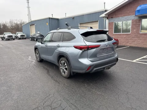 More photos of 2022 Toyota Highlander Hybrid XLE at Kyner's Auto Sales, Inc., PA