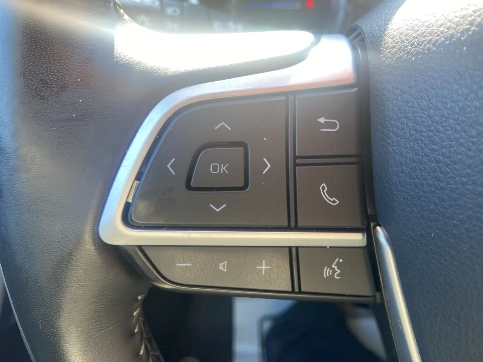 2022 Toyota Highlander Hybrid XLE — photo 27