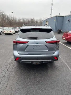More photos of 2022 Toyota Highlander Hybrid XLE at Kyner's Auto Sales, Inc., PA