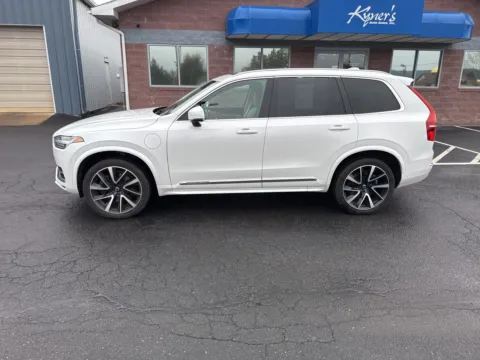 Photos of 2021 Volvo XC90 Recharge Plug-In Hybrid T8 Inscription Expression 7 Passenger for sale in Chambersburg, PA at Kyner's Auto Sales, Inc.