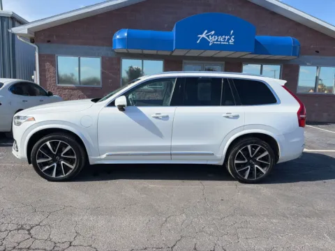 Photos of 2021 Volvo XC90 Recharge Plug-In Hybrid T8 Inscription Expression 7 Passenger for sale in Chambersburg, PA at Kyner's Auto Sales, Inc.