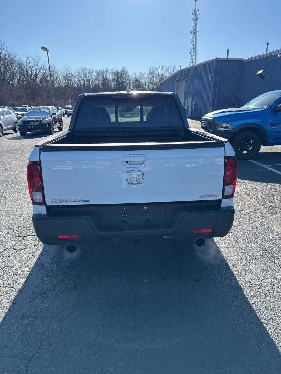 2023 Honda Ridgeline Black Edition — photo 5