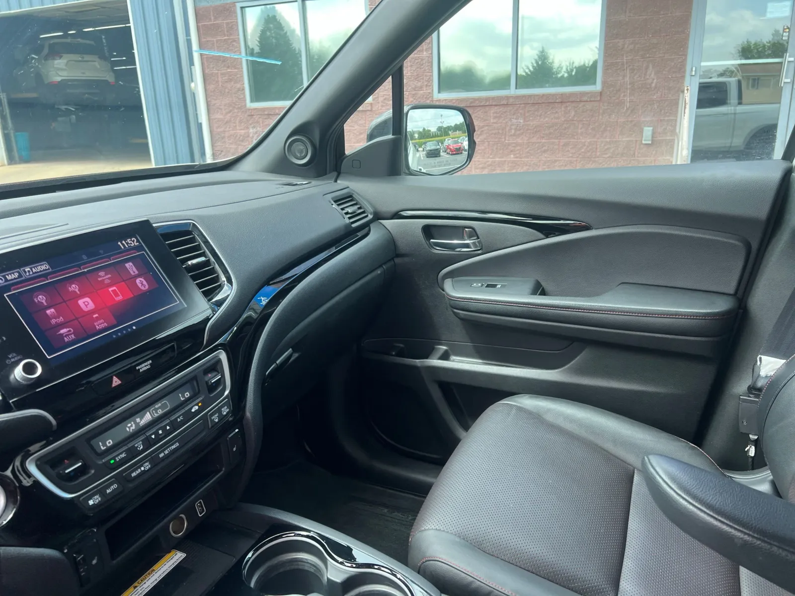 2023 Honda Ridgeline Black Edition - Photo 10