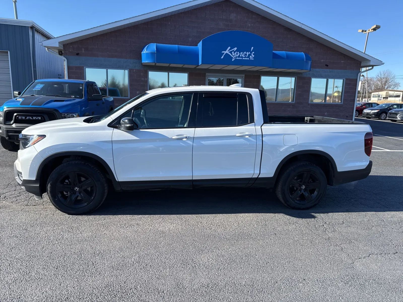 2023 Honda Ridgeline Black Edition — photo 3