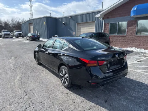 More photos of 2022 Nissan Altima 2.5 SV at Kyner's Auto Sales, Inc., PA