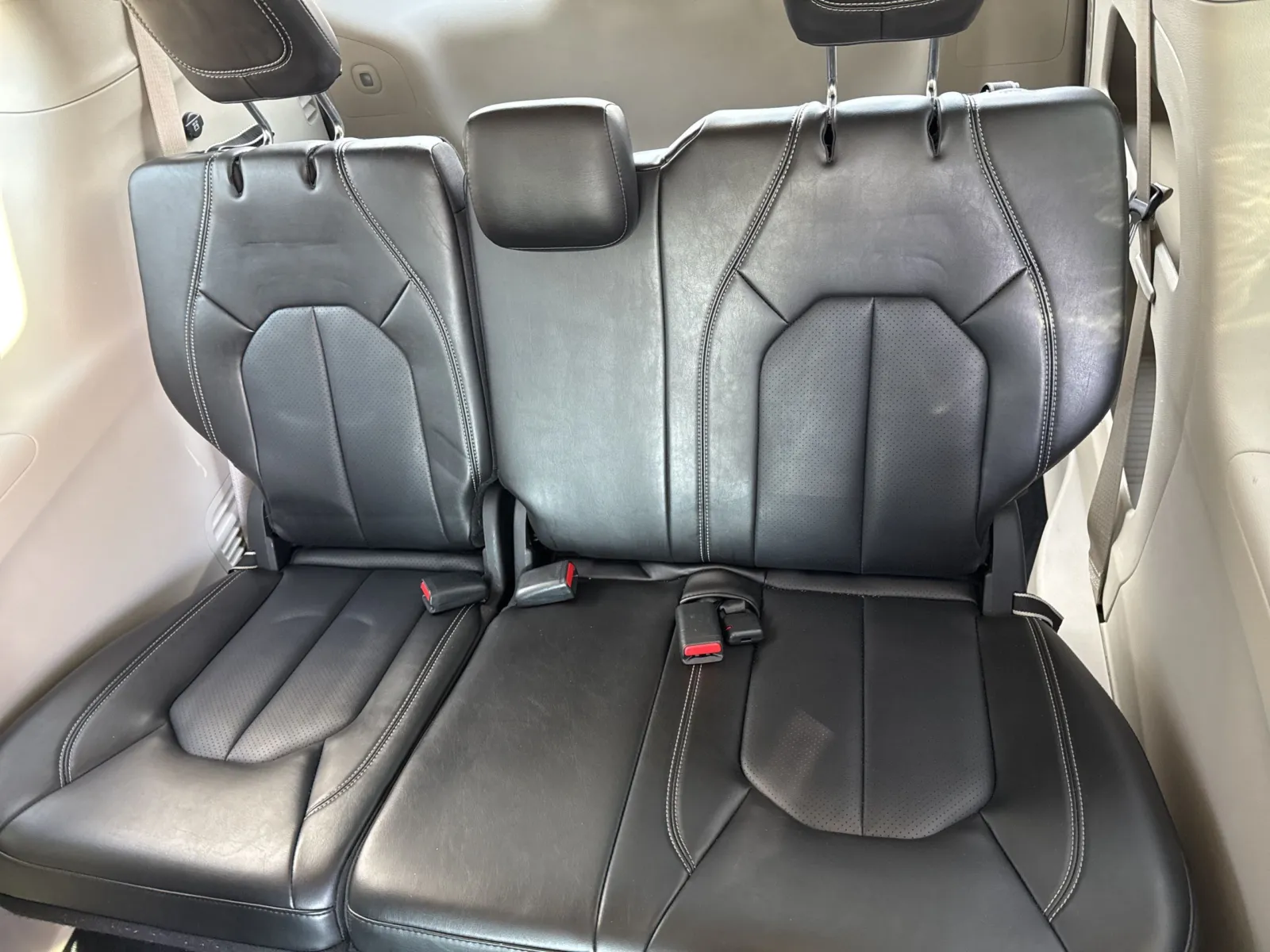 2024 Chrysler Pacifica Touring L - Photo 16