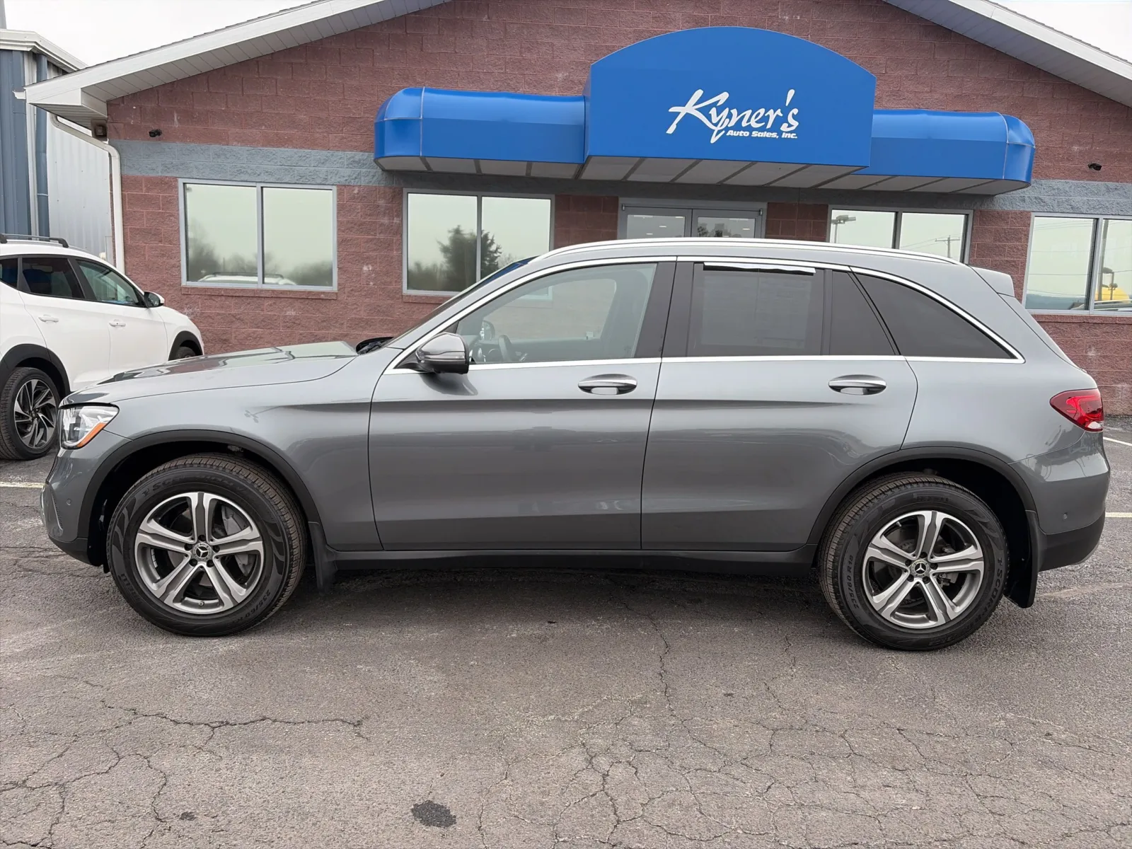 2022 Mercedes-Benz GLC GLC 300 — photo 3
