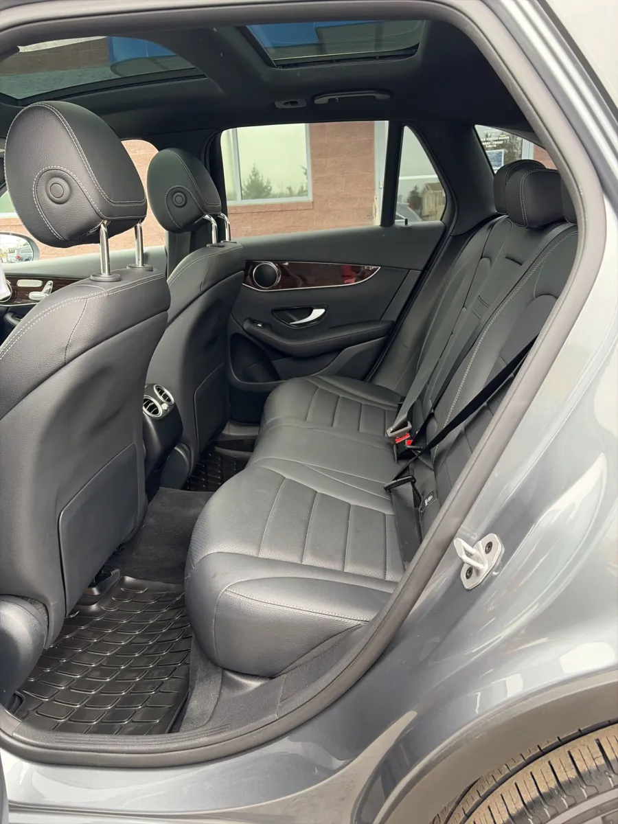 2022 Mercedes-Benz GLC GLC 300 — photo 12