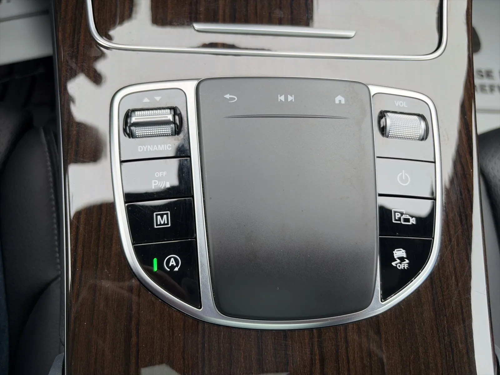 2022 Mercedes-Benz GLC GLC 300 — photo 31