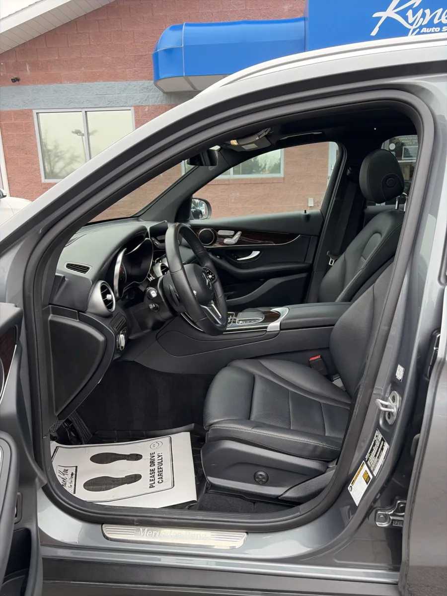 2022 Mercedes-Benz GLC GLC 300 — photo 11