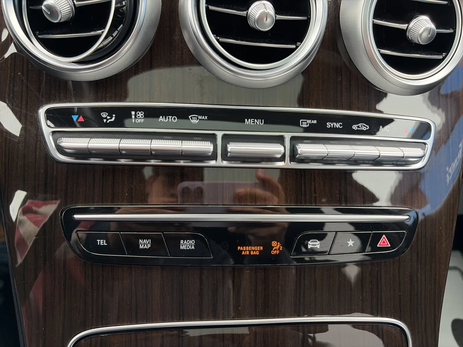 2022 Mercedes-Benz GLC GLC 300 — photo 30