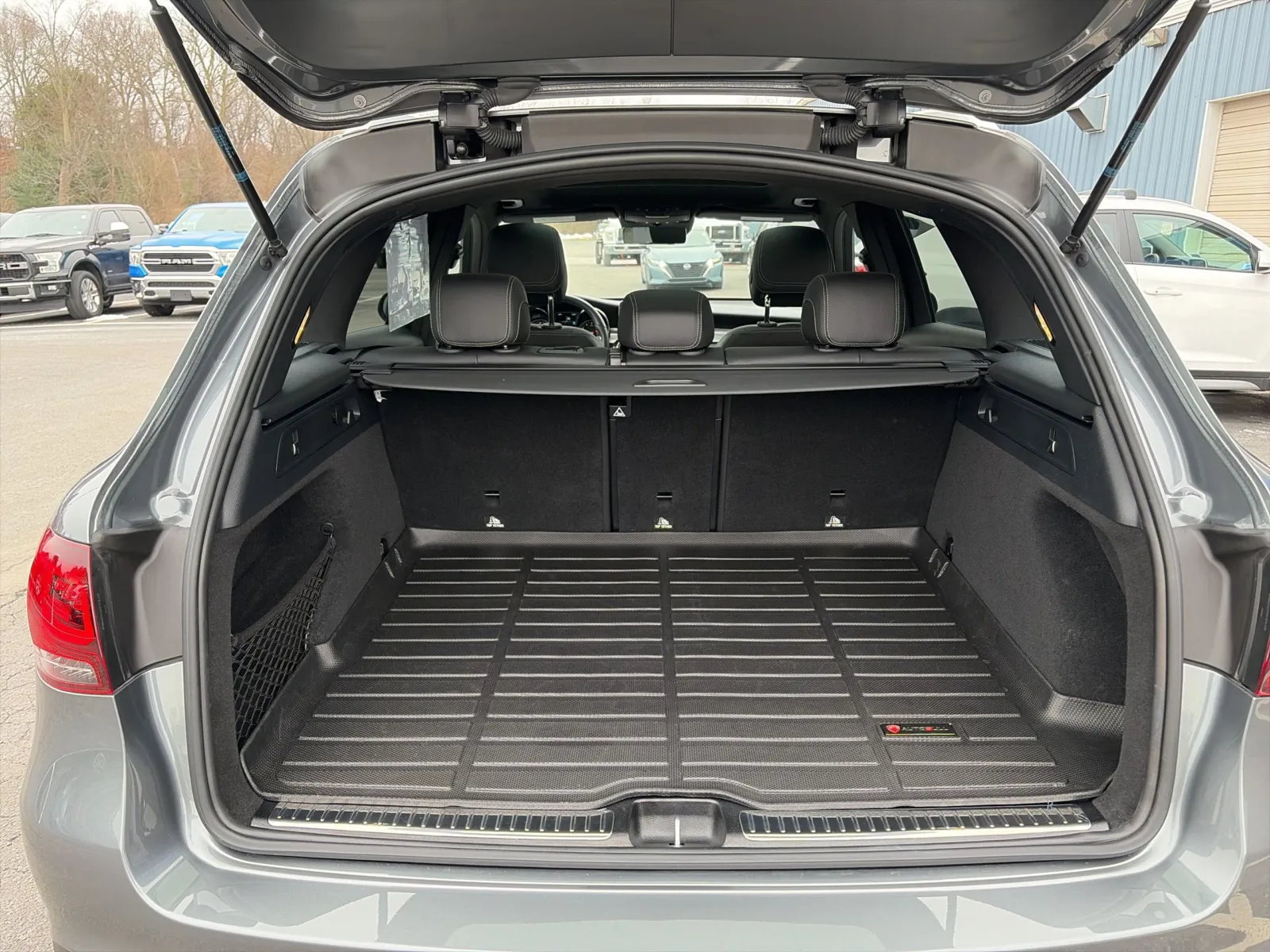 2022 Mercedes-Benz GLC GLC 300 — photo 13