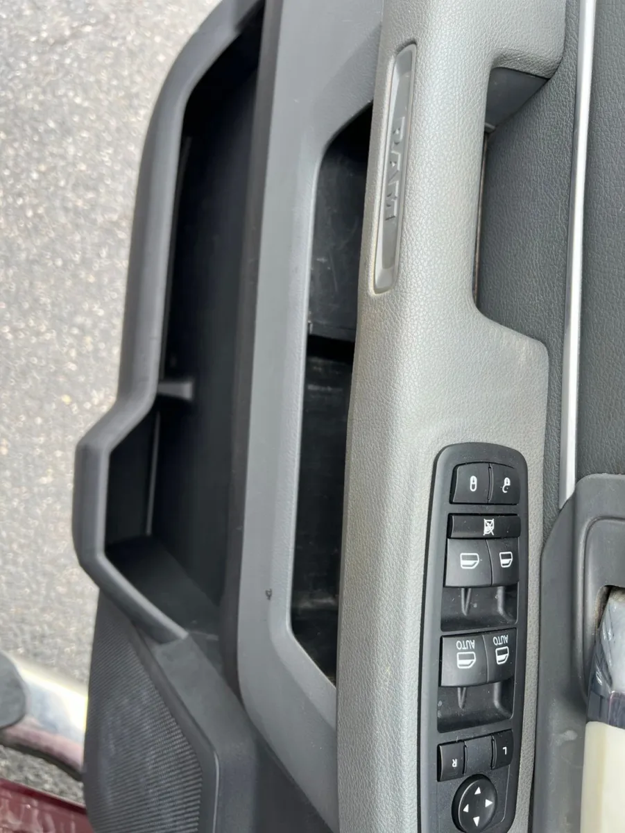 2016 Ram 3500 Big Horn — photo 18