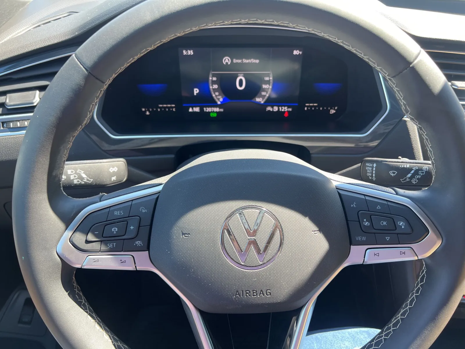 2022 Volkswagen Tiguan 2.0T SE — photo 14